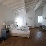 Les Cailloux Dorés Maison d'hôtes 4*