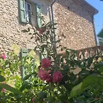 Maison d'hôtes Les Cailloux Dorés 4*
