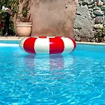Les Cailloux Dorés 4*
