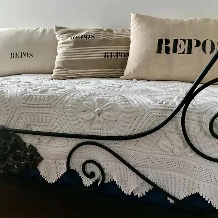 Affittacamere Les Cailloux Dorés 4*