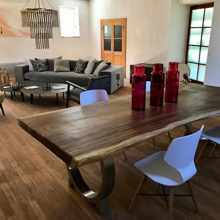 Les Cailloux Dorés Maison d'hôtes Massillargues-Attuech